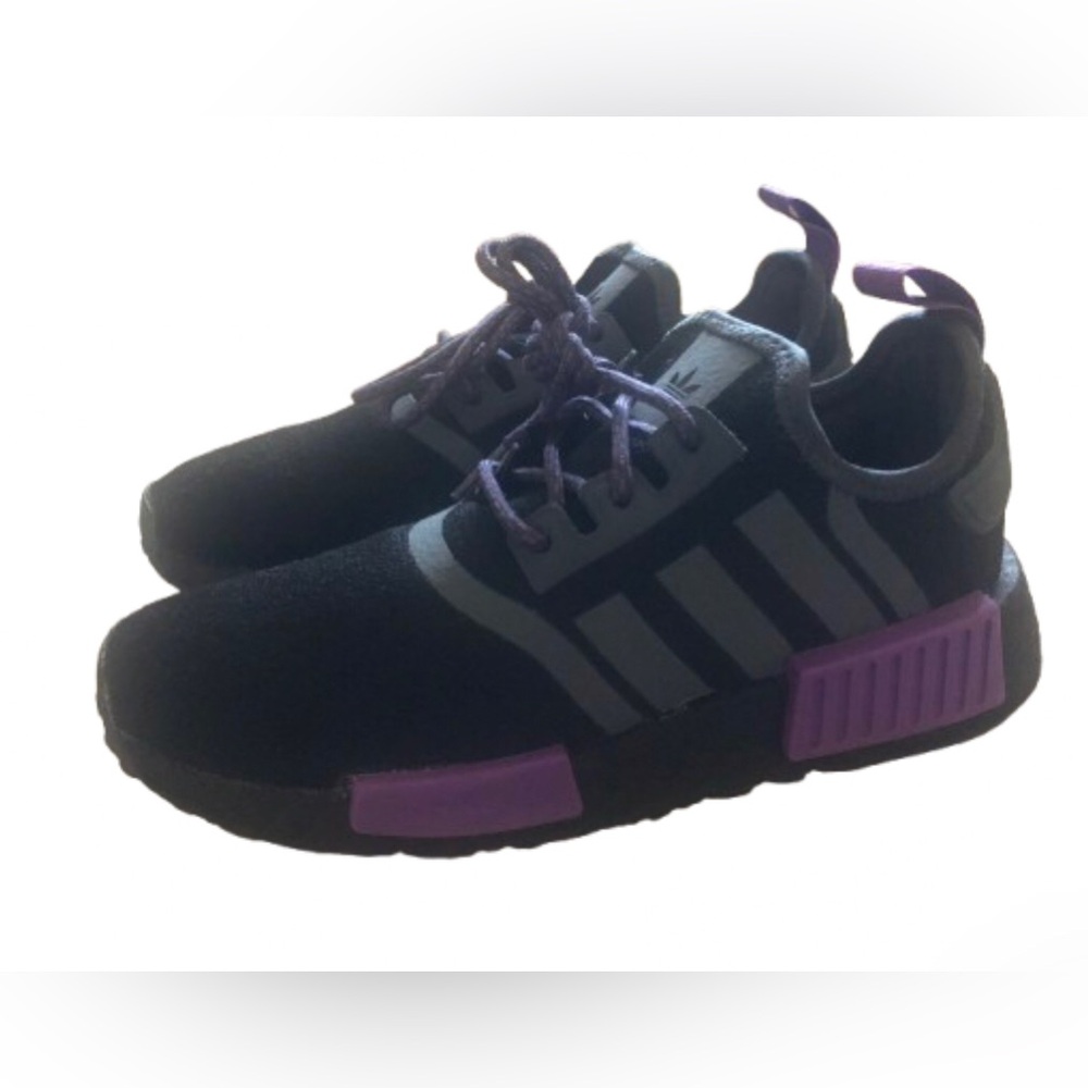 Adidas NMD R1 J Kids Sneakers Sz 4